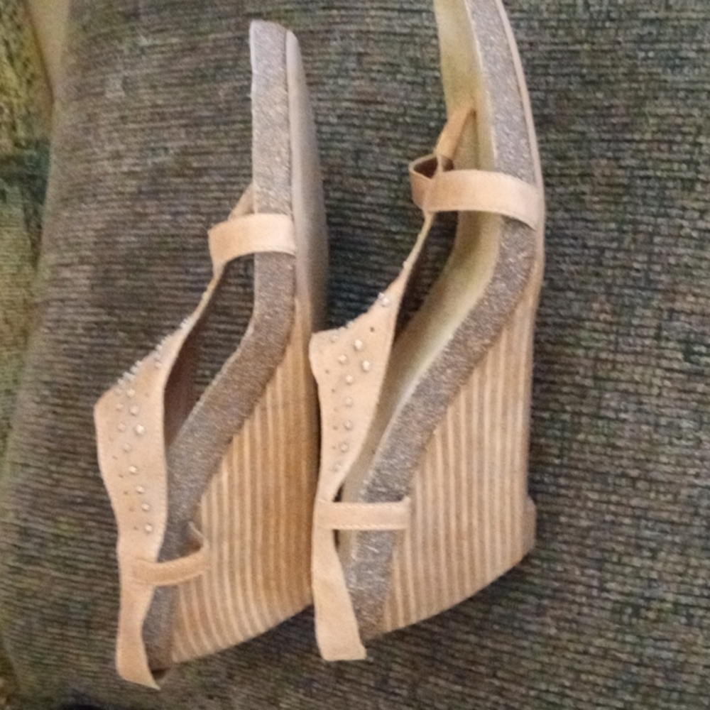 Madison Sandals - Picture 7 of 10